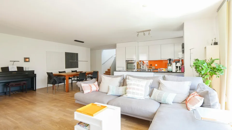 Grosszügige 5.5-Zimmer-Maisonette-Wohnung mit viel Privatsphäre und Wohnkomfort