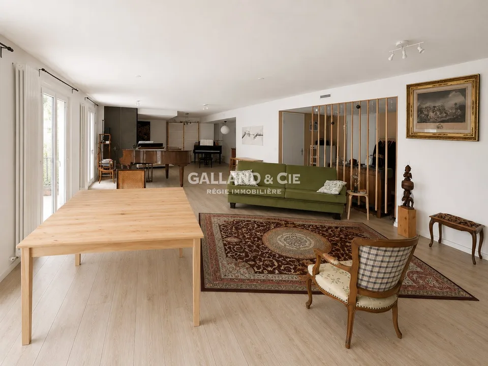 Ampia superficie per professioni mediche o uffici - ~164 m²