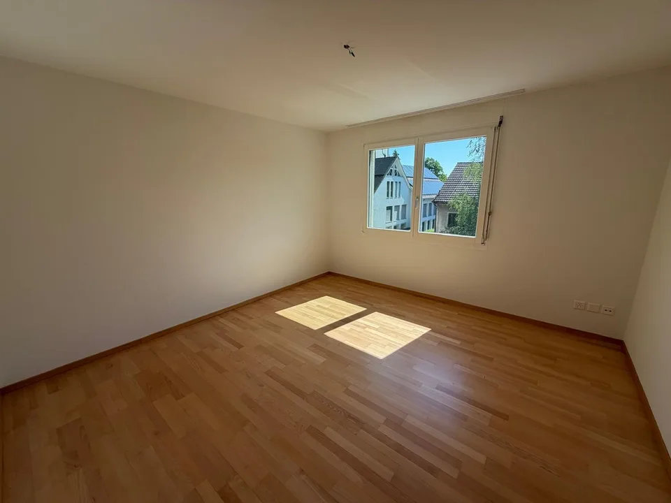 Appartement spacieux 4.5 pièces à louer pour une durée limitée jusqu'au 31.08.2027