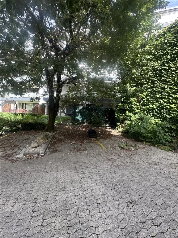 Place de parc extérieur