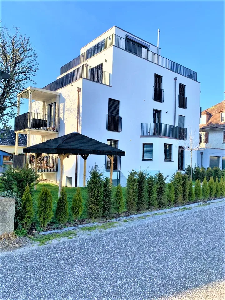 Top modern 3.5 room apartment centrally located in Oftringen