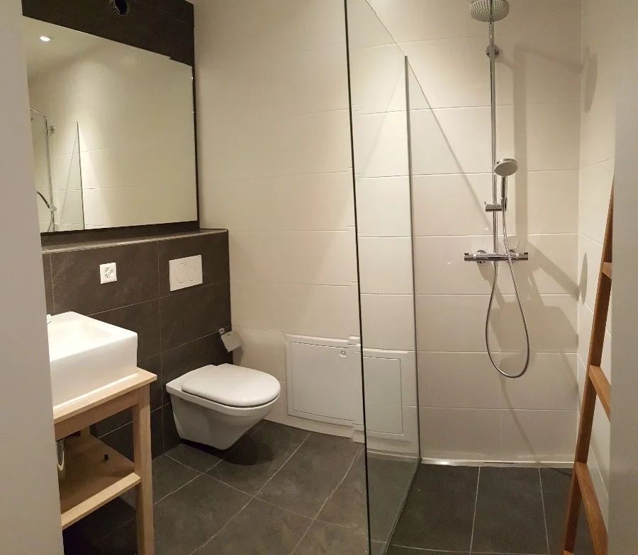 Top modern 3.5 room apartment centrally located in Oftringen