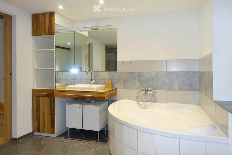 Charmant appartement spacieux de 5,5 pièces à Dürnten