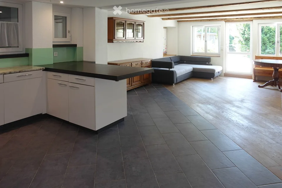 Charmant appartement spacieux de 5,5 pièces à Dürnten