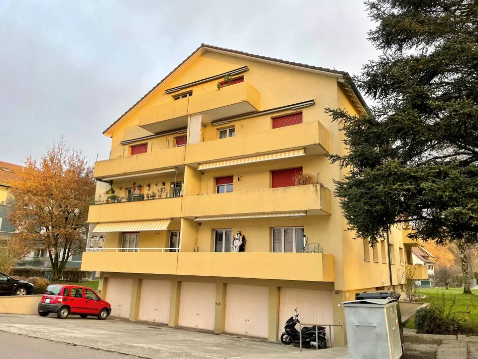 Schöne 4-Zimmerwohnung, 1. Stock rechts