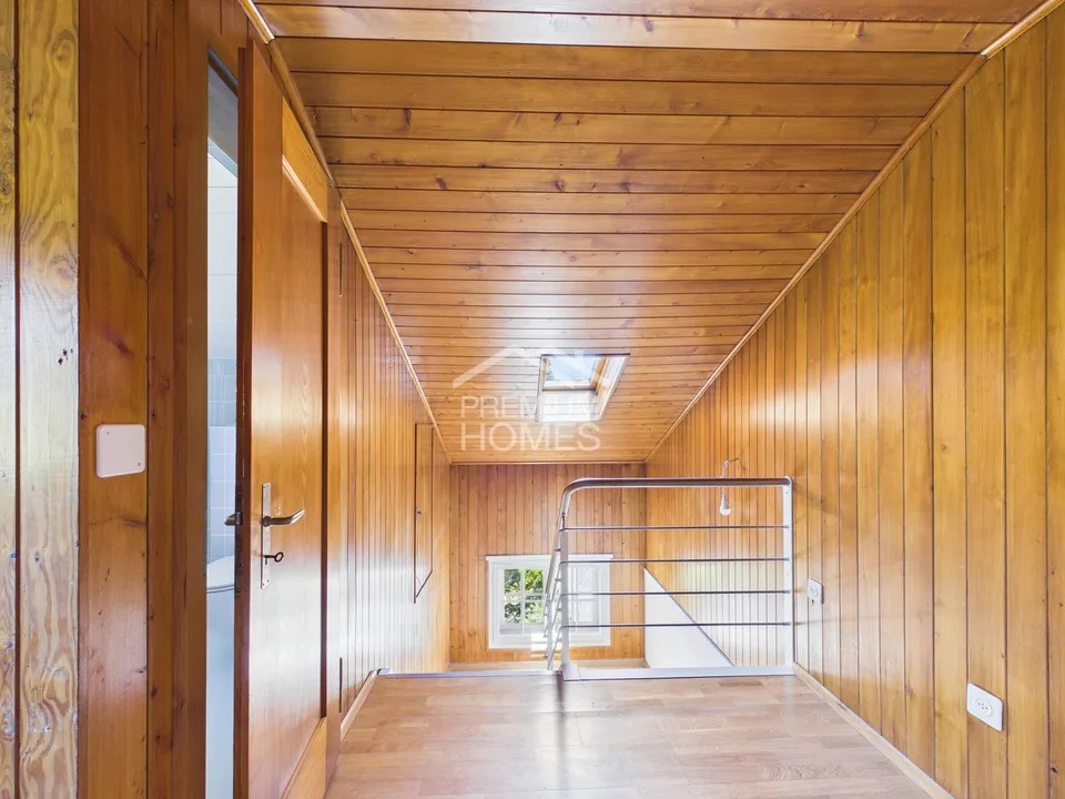 Chalet di charme con un'idillio di giardino da sogno