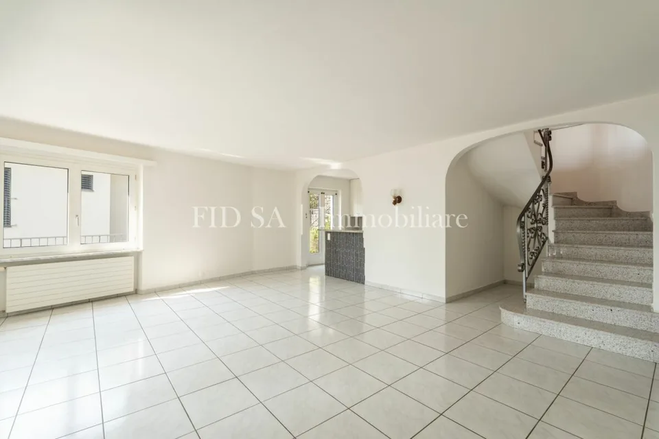 Casa indipendente in splendida posizione collinare - natura, sole e privacy