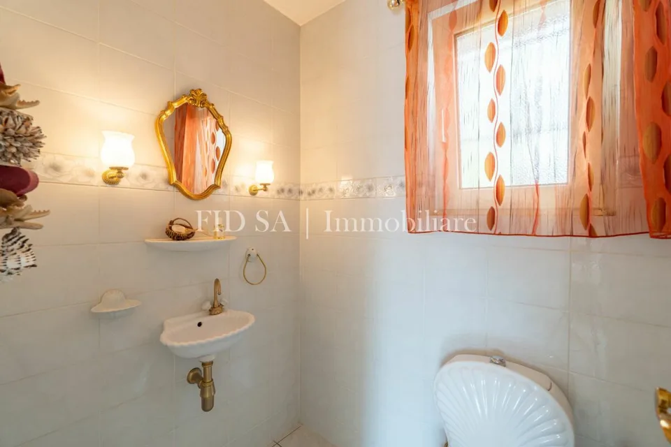 Casa indipendente in splendida posizione collinare - natura, sole e privacy