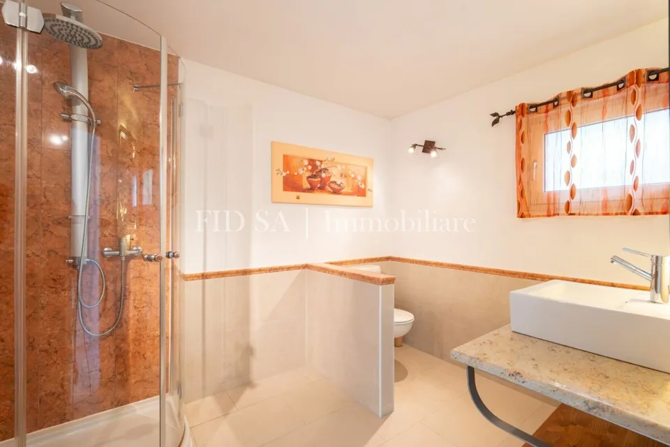 Casa indipendente in splendida posizione collinare - natura, sole e privacy