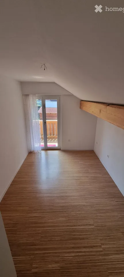 Appartamento mansardato di 3,5 locali con vista meravigliosa