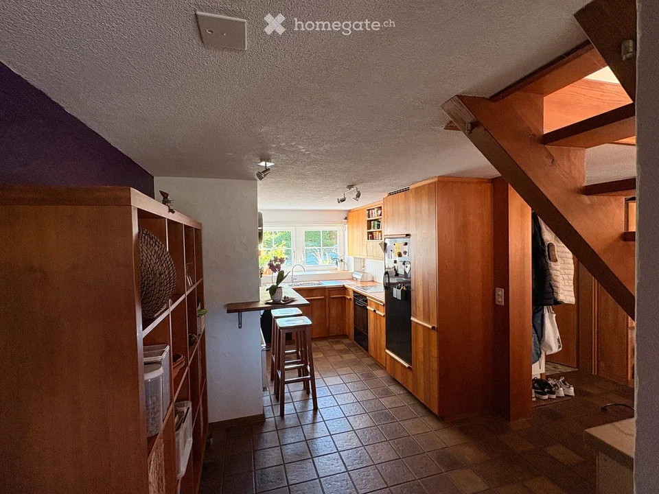 Charmantes Einfamilienhaus an ruhiger Lage in Wolfhausen (angebaut an Riegel-Doppelhaus)