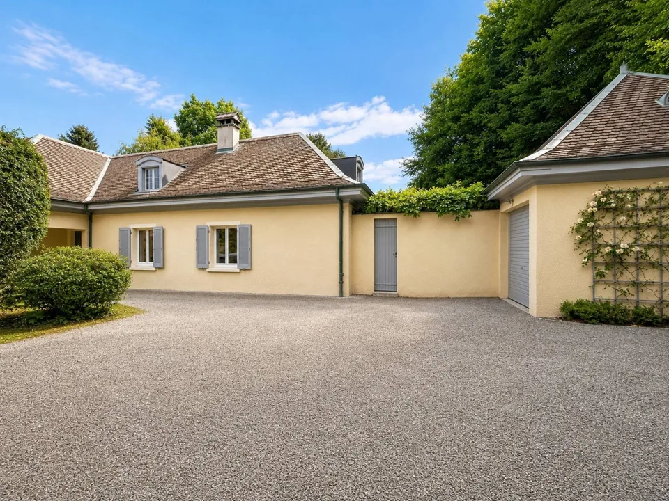 Exceptional family property, in the heart of a Lausanne green setting