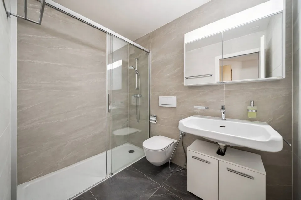 Familienwohnung mit 5.5 Zimmern und Seeblick