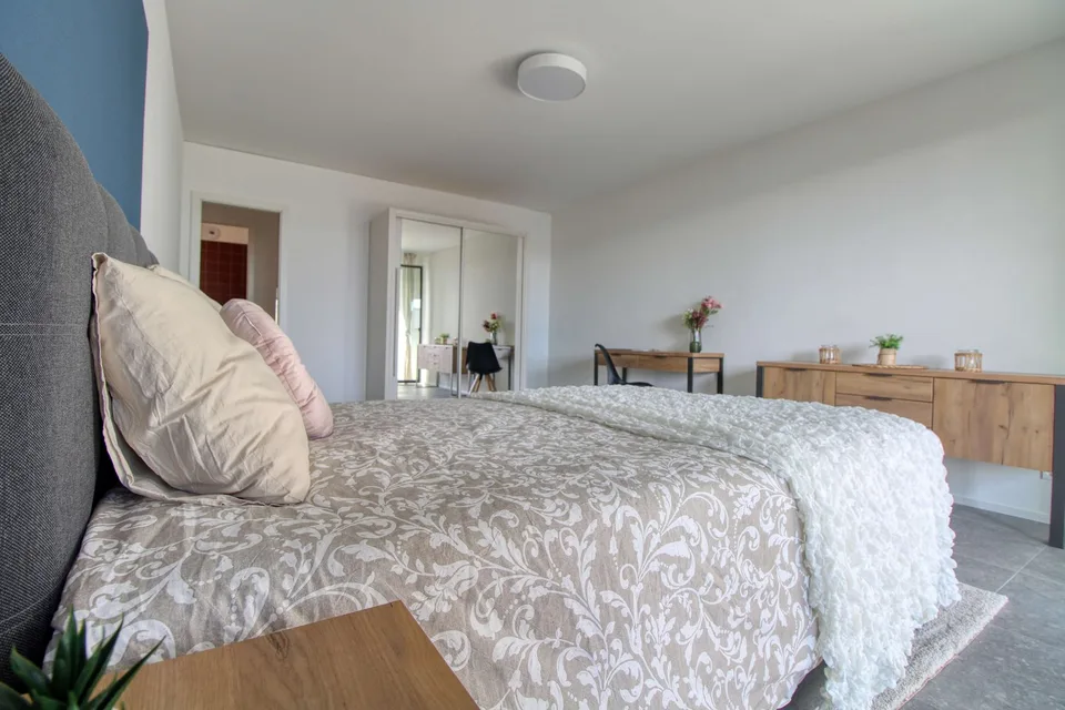 Appartement vivant spacieux à Crissier avec balcon privé