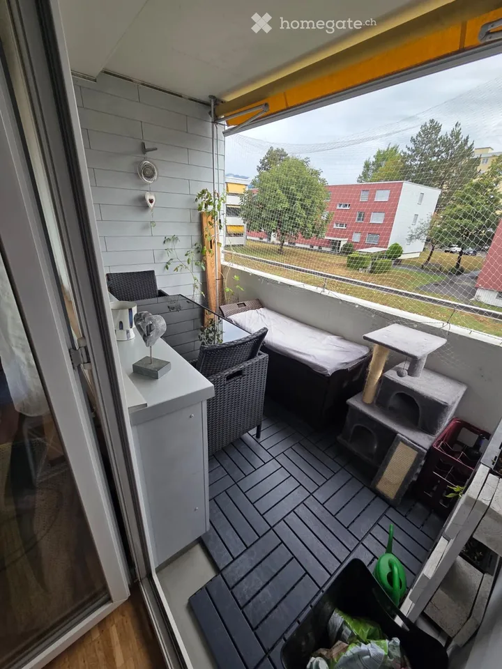 Helle 3-Zimmer-Wohnung mit Balkon in Thun