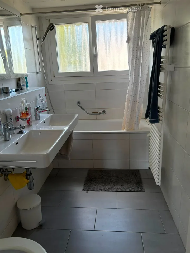 Appartement 4 Zimmer, in der Nähe von EPFL/UNIL, ab 01.10