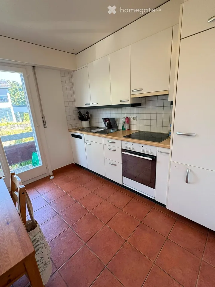 Appartement 4 Zimmer, in der Nähe von EPFL/UNIL, ab 01.10