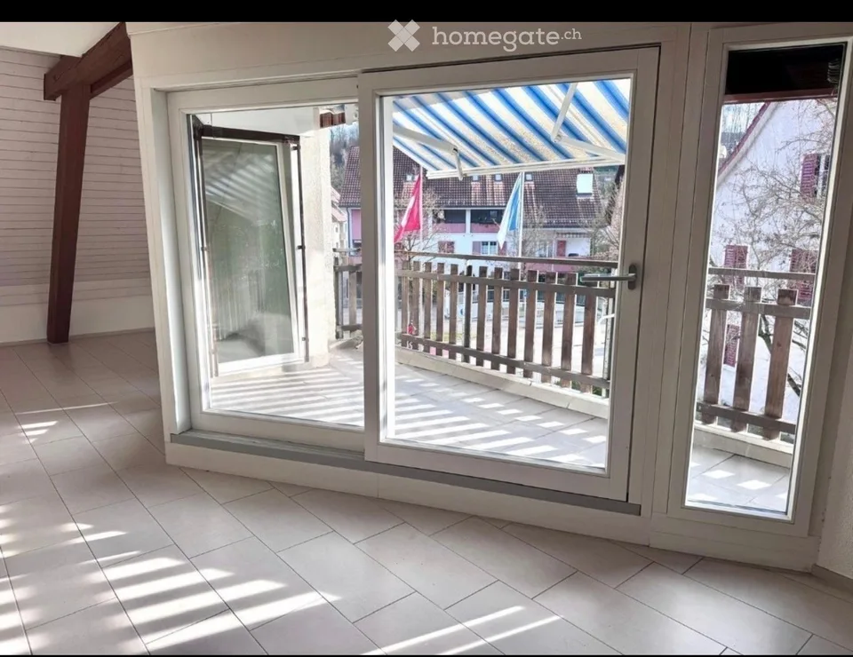 Spacious 4.5-room maisonette apartment in Bachenbülach