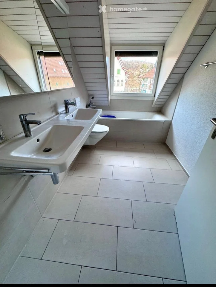 Spacious 4.5-room maisonette apartment in Bachenbülach