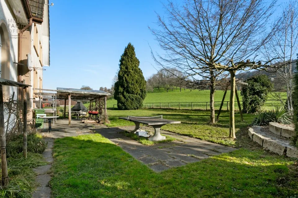 Aussergewöhnliches Einfamilienhaus (ehemaliges Kirchlein) an ruhiger Lage mit viel Entwicklungspotenzial (Mehrgenerationenhaus möglich)