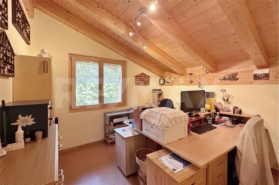 Viel Haus fürs Geld - 7½ Zimmer mit Nebengebäude, nur 17 km von Spiez