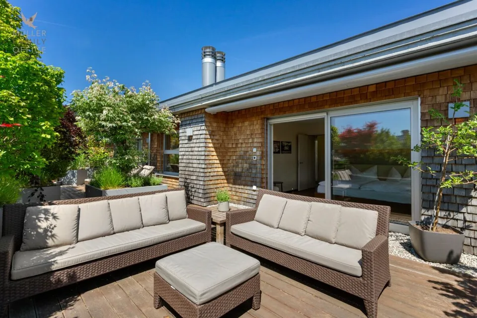 Exklusive 5 1/2 Zimmer-Maisonette-Attikawohnung mit Alpsteinblick und Aussenpool im Miteigentum