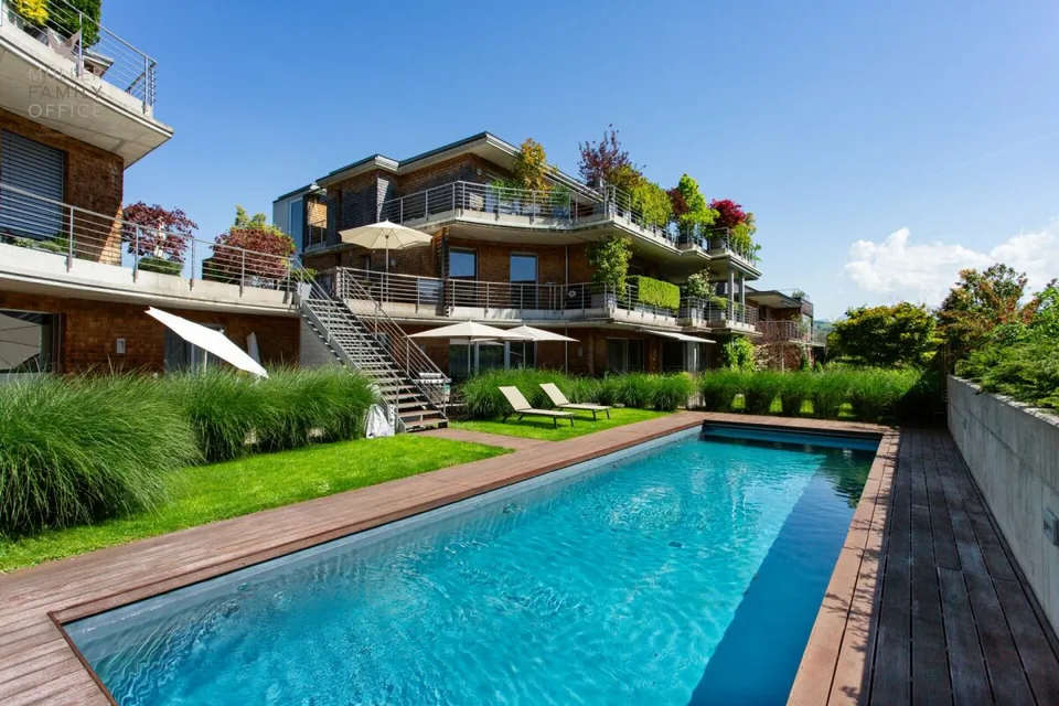 Exklusive 5 1/2 Zimmer-Maisonette-Attikawohnung mit Alpsteinblick und Aussenpool im Miteigentum