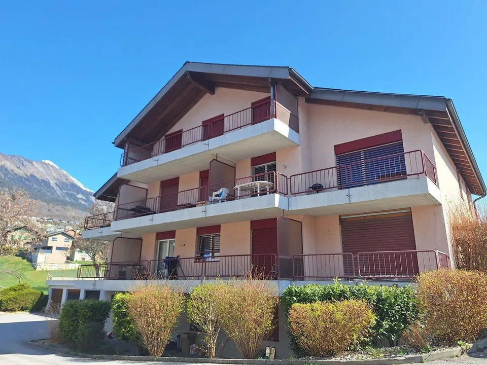 SAVIESE - BEL APPARTEMENT 2.5PCES