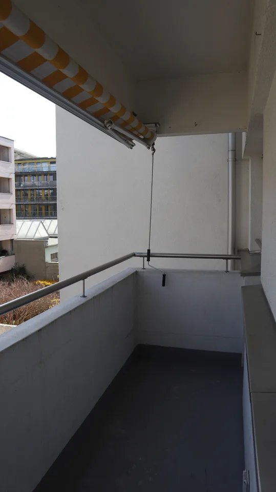 A renovated 3-room apartment directly at the barracks