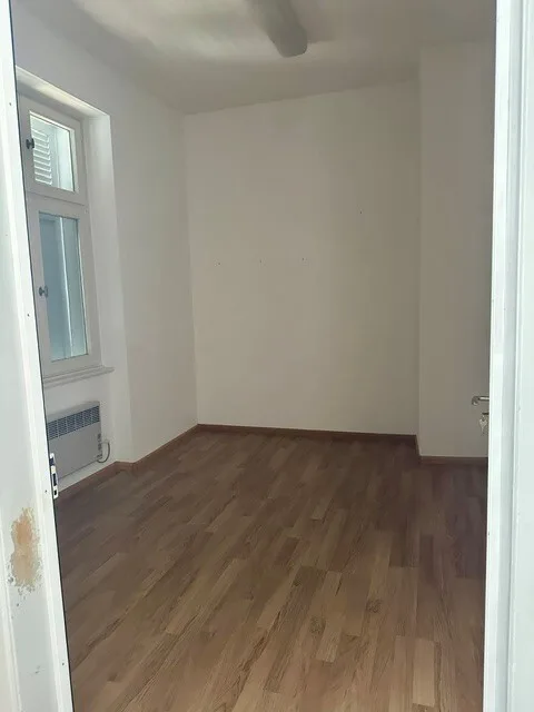 Apartment in a 3-room apartment on the ground floor with hobby room