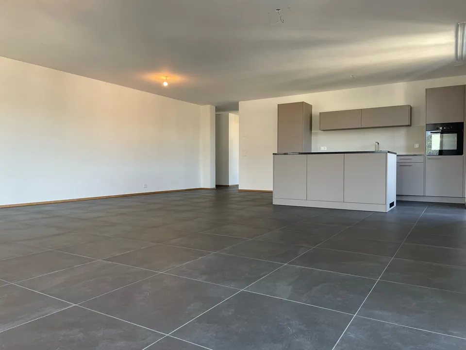 WOHNUNG MIT FANTASTISCHER AUSSICHT UND BALKON