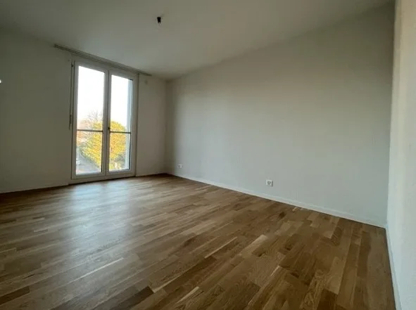 Appartamento moderno di 4,5 locali con balcone 108 m2 – foto 5 di 9