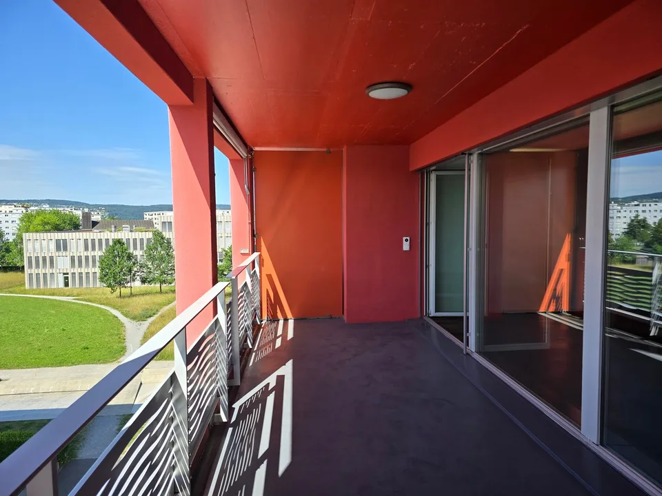 Modern 2.5-room apartment with balcony and Minergie certificate in Volketswil