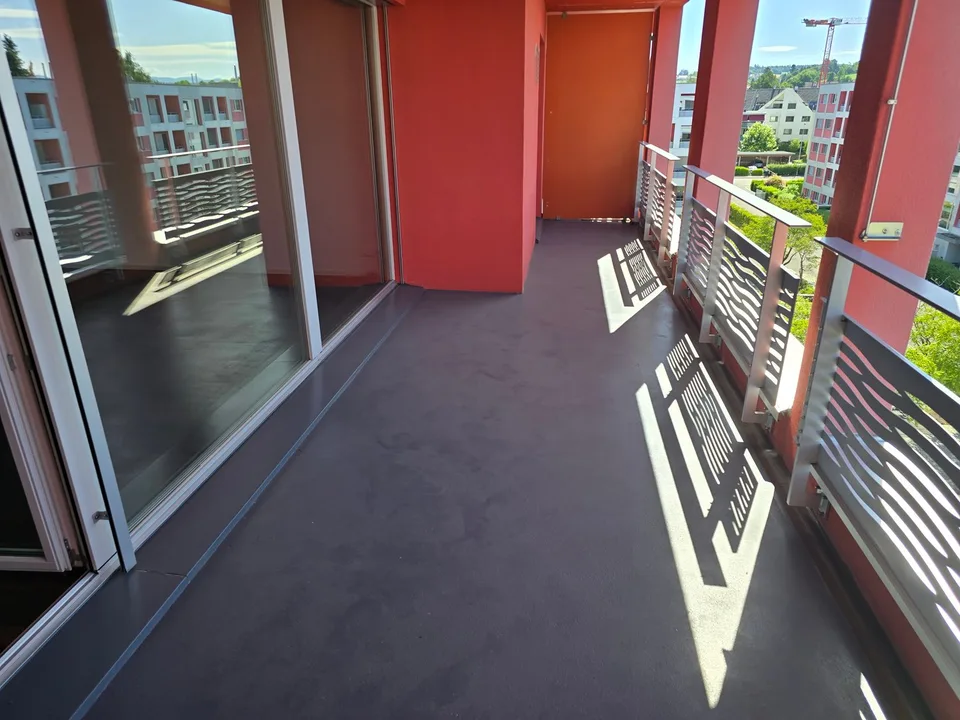 Modern 2.5-room apartment with balcony and Minergie certificate in Volketswil