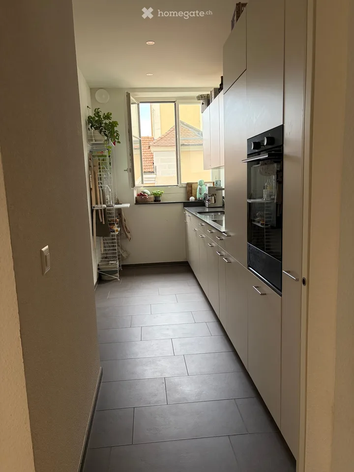 Appartement Art Nouveau rénové de 3,5 pièces avec charme dans un quartier calme