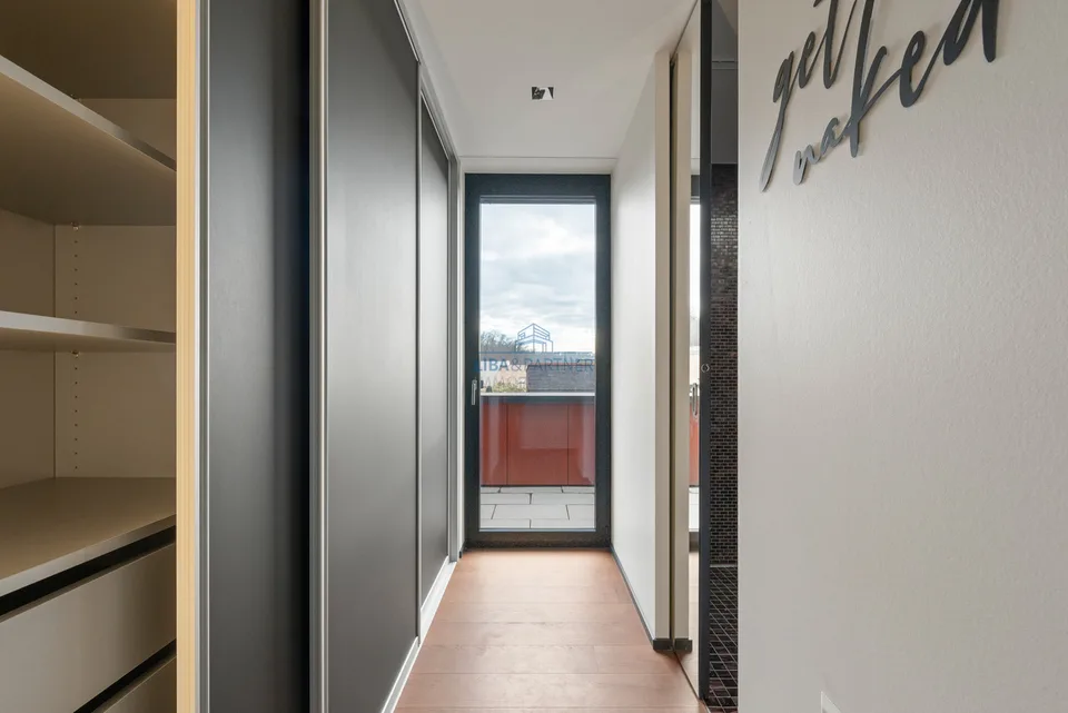 Bruderholz: Exklusive Design-Attikawohnung mit Panoramablick