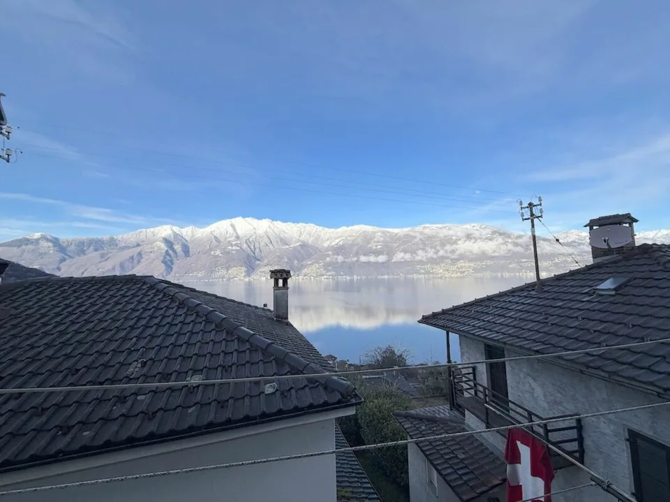Ruhiges EFH 5 Zimmer mit Seesicht und vielen Kellern Tranquilla casa indipendente con 5 locali, vista lago e numerose cantine
