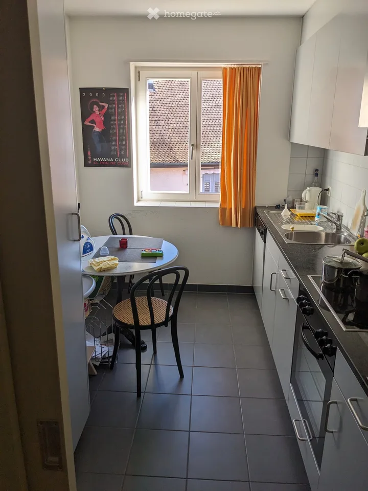 Grosse 3-Zimmer-Wohnung zentral gelegen in Küsnacht