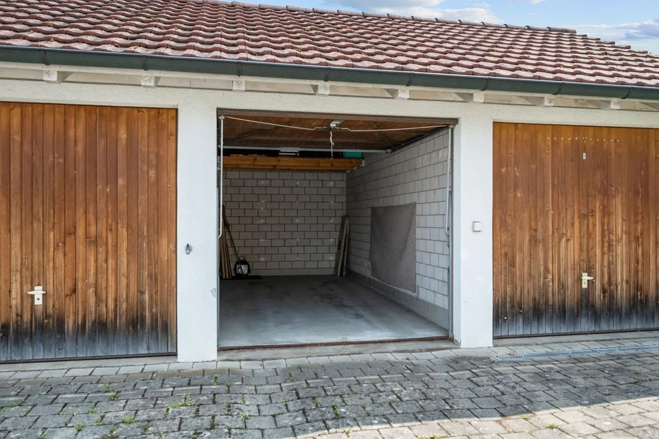 Maison mitoyenne familiale avec beau jardin à Lufingen