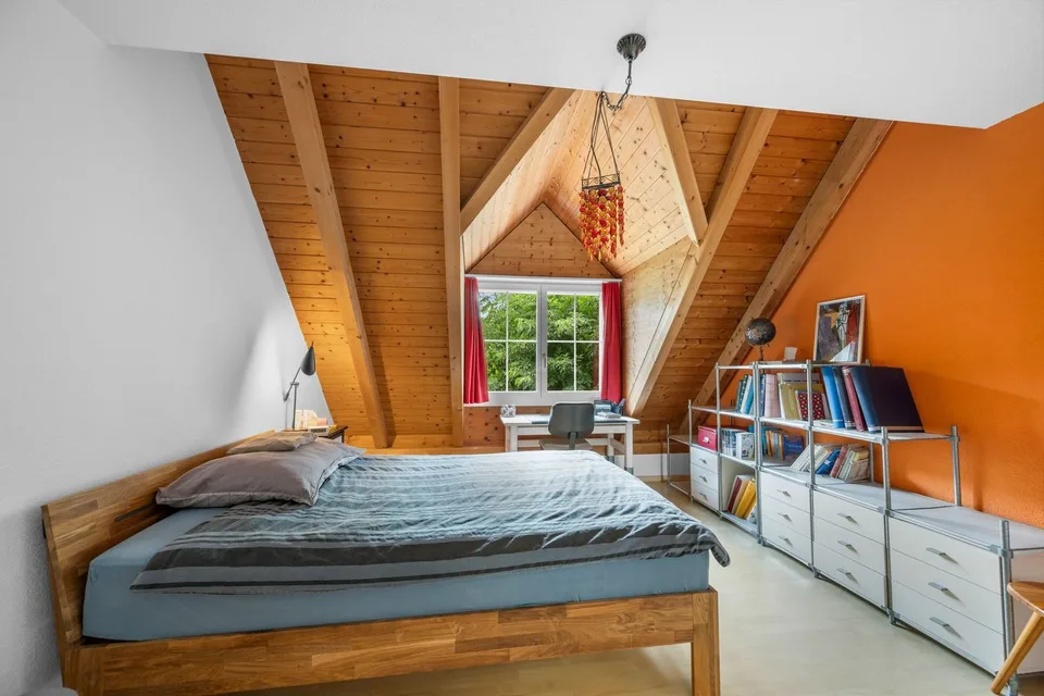 Maison mitoyenne familiale avec beau jardin à Lufingen