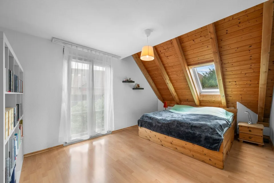 Maison mitoyenne familiale avec beau jardin à Lufingen