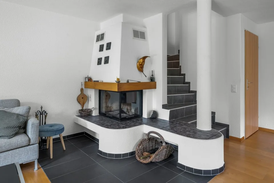 Maison mitoyenne familiale avec beau jardin à Lufingen