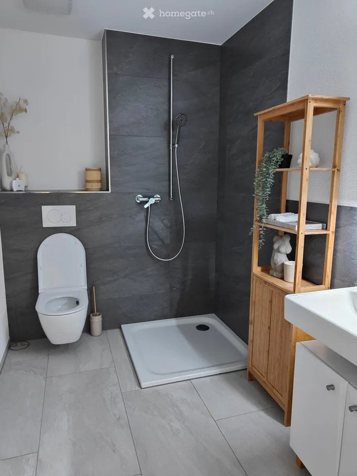 excellent as a therapy practice, cosmetic studio, hair salon or office ....