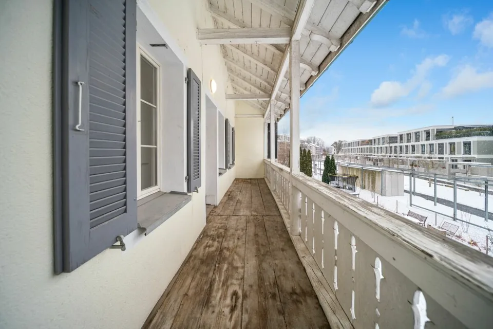 Fully renovated house with two attractive residential units