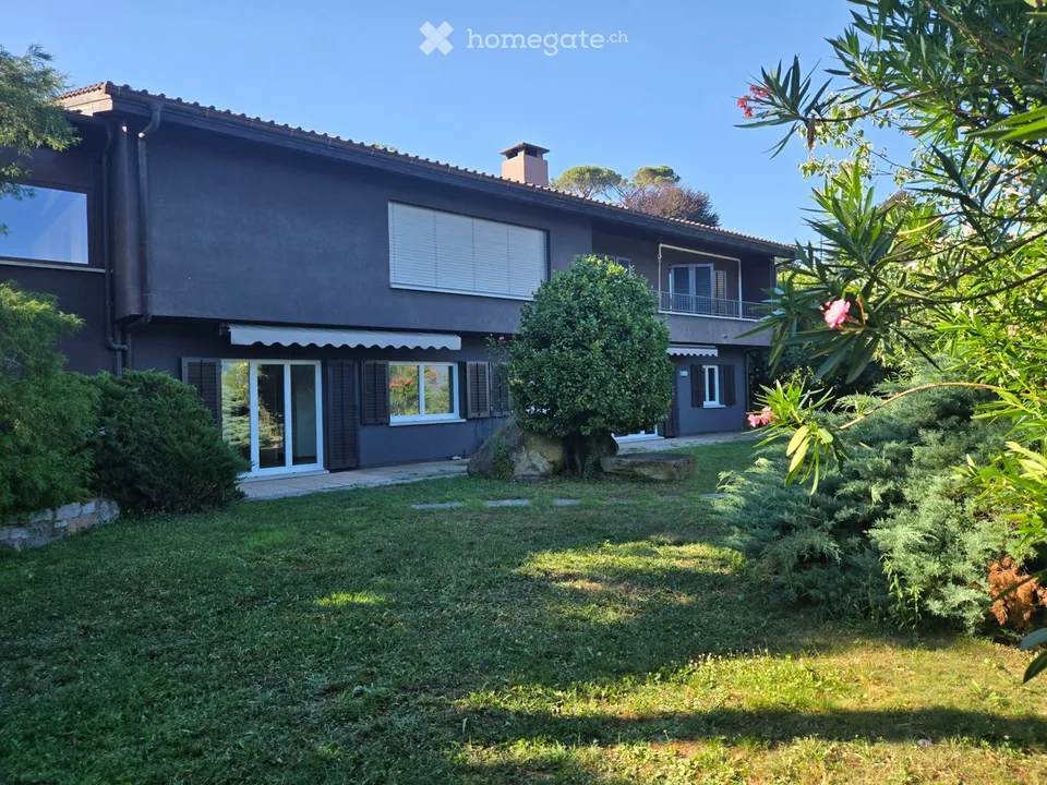 4.5 appena rinnovato, grande giardino privato, due posteggi