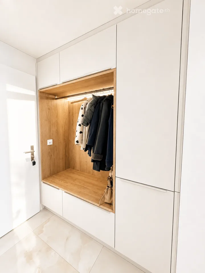Exclusive furnished 5.5-room maisonette on the 3rd + 4th floor (attic) with 23 m² terrace