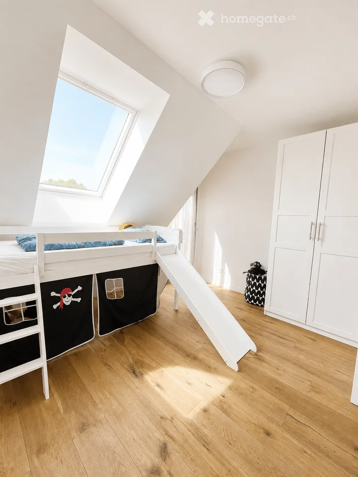 Exclusive furnished 5.5-room maisonette on the 3rd + 4th floor (attic) with 23 m² terrace