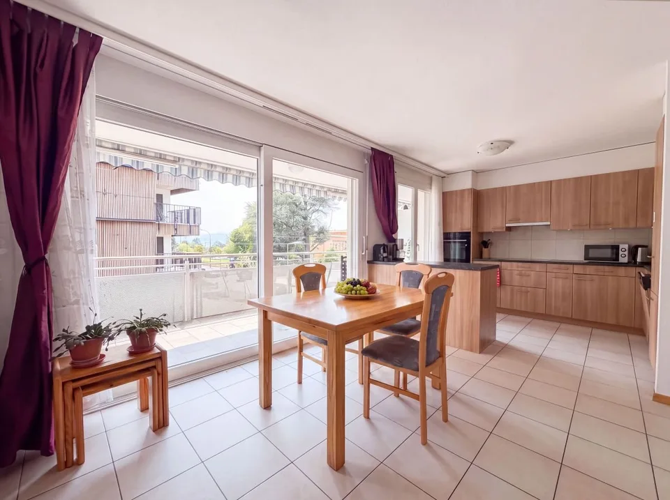 Appartement à vendre à Lausanne - 3 pièces 75 m² avec 2 salles d'eau, un grand balcon et un parking intérieure