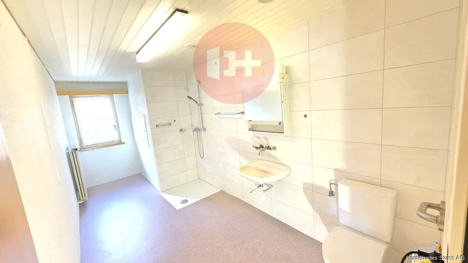 MAISON FAMILIALE SPACIEUSE AVEC ENVIRONS!! – photo 5 sur 7
