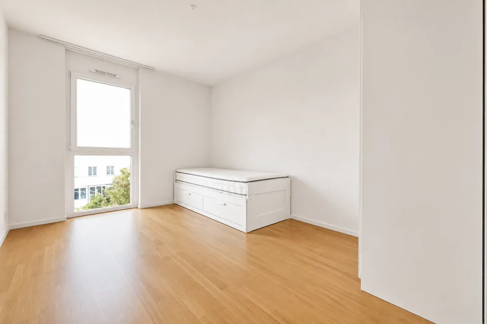 Appartamento contemporaneo di alta qualità con balcone-terrazza vicino al lago